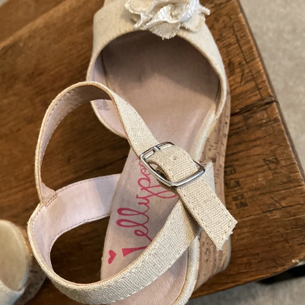 Jellypop Aston Wedge Sandals Like New!